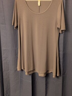 EUC LuLaRoe Scoop Neck Short Sleeve Top - Medium Gray S